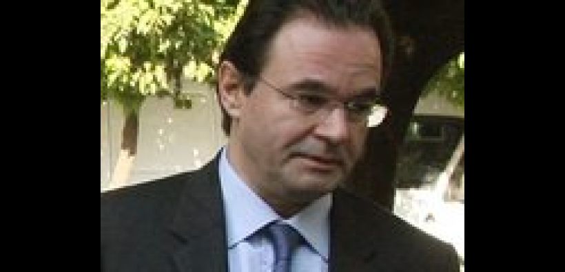 Σε "χαμηλούς τόνους" η συνάντηση Παπακωνσταντίνου με την τρόικα