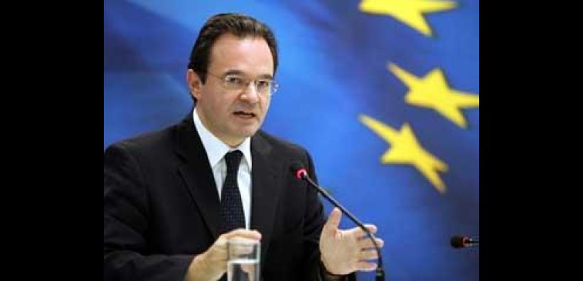 Διαβεβαίωση Παπακωνσταντίνου για αποφυγή αύξησης ΦΠΑ