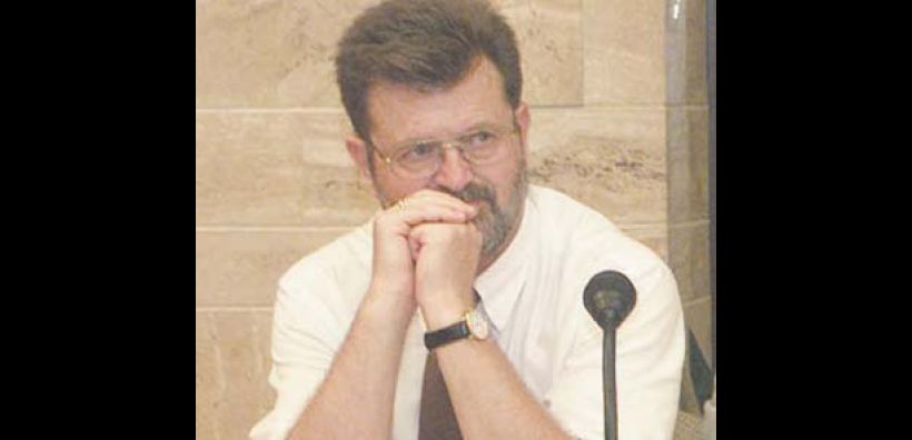 Το Ελεγκτικό "αδειάζει" τον ΔΕΣΦΑ για τον αγωγό προς Αλιβέρι - Τι απαντάει ο κ. Παπαρσένος