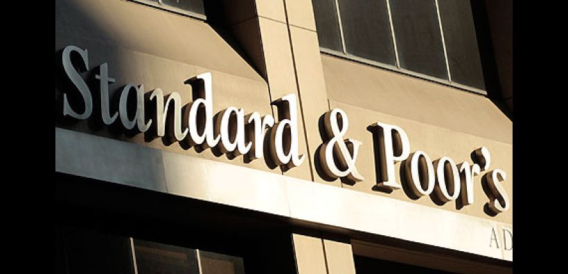 S&amp;P: Ανάσα για τη ΔΕΗ μόνο για μερικά τρίμηνα από τα λεφτά του ΑΔΜΗΕ  – Διαρκής ο κίνδυνος χρεωκοπίας