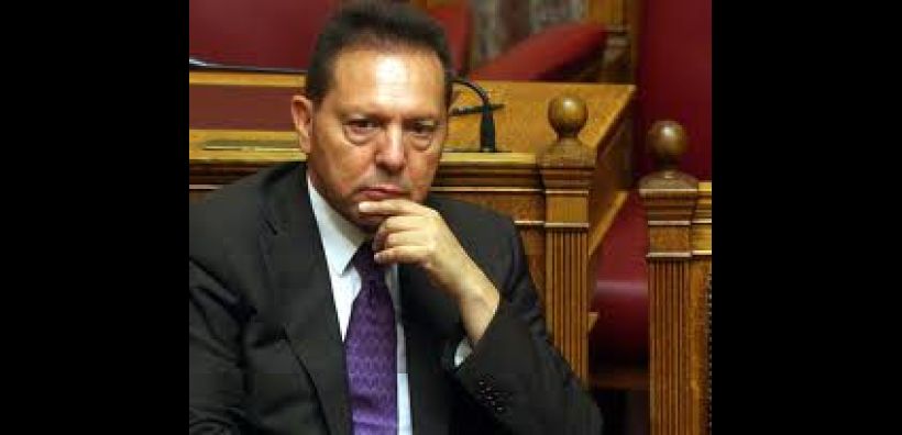 "Μεσοβέζικη" λύση για το φόρο επι της εισφοράς των ΑΠΕ