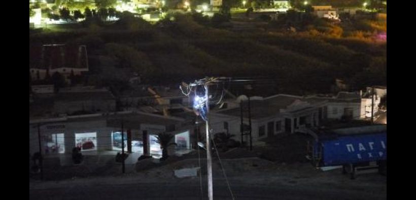 Η υγρασία “απαίτησε” τις διακοπές ρεύματος στη Σύρο