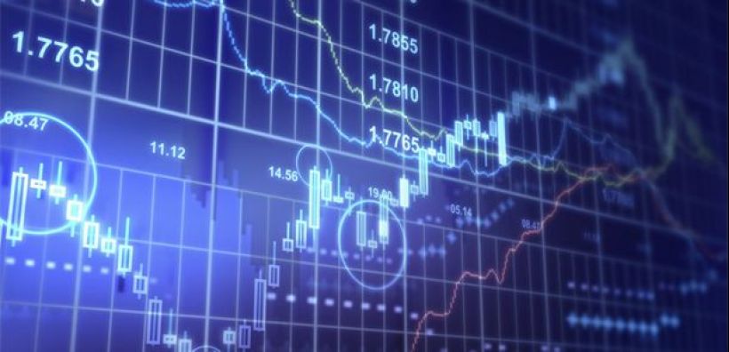 Στα 50 ευρώ «βλέπει» τις τιμές των ρύπων η Κομισιόν – Τι προβλέπει για τις τιμές των ορυκτών καυσίμων μέχρι το 2040