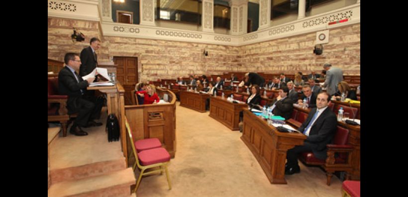 Ψηφίστηκε και επί των άρθρων στην Επιτροπή το φορολογικό