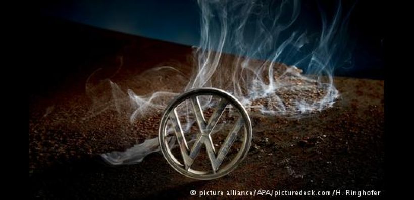 DW: Η βαριά σκιά του σκανδάλου της VW