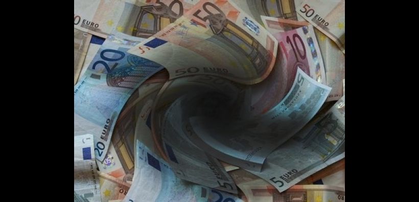 Bloomberg: 32,6 δισ. το κόστος της επιμήκυνσης λέει η τρόικα
