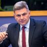Μπαράζ ερωτήσεων Φαραντούρη σε Κομισιόν για περικοπές κονδυλίων για το περιβάλλον