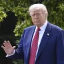 Ο Τραμπ ανακαλεί την επιβολή τελών 20% στο Ορμούζ 