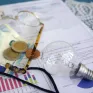 Χαμηλότερες οι τιμές στα πράσινα τιμολόγια που ανακοίνωσαν οι προμηθευτές για τον Ιανουάριο – Από 13,6 έως 17,06 λεπτά ανά κιλοβατώρα – Δείτε όλες τις εταιρείες