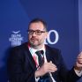 Τσάφος: Γιατί η Ευρώπη δεν κινδυνεύει πραγματικά από τα χαμηλά επίπεδα των αποθηκών φυσικού αερίου