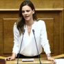 Αχτσιόγλου: Κατά συρροή ψευδή επιχειρήματα από τον κ. Χατζηδάκη για την ΔΕΗ