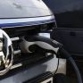 «Πόλεμο» με την Tesla ανοίγει η Volkswagen