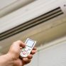 ΥΠΕΚΑ: Σβήστε τα τζάκια, ανάψτε κλιματιστικά