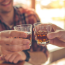 Ερευνητές δημιουργούν αλκοόλ με δέσμευση χρήση άνθρακα από την ατμόσφαιρα