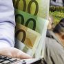 Μείωση του ΦΠΑ στην ενέργεια εξετάζει ως αντισταθμιστικό μέτρο η κυβέρνηση