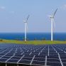 Από 62,45 μέχρι 45,84 €/MWh τα φ/β, από 57,7 μέχρι 53,86 €/MWh τα αιολικά στους διαγωνισμούς για νέες ΑΠΕ - Ποιες εταιρείες πέρασαν έργα τους