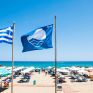 Δώδεκα ελληνικές παραλίες έχασαν τη «Γαλάζια Σημαία»