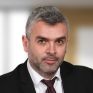 Δαγούμας στη Βουλή: Δεν βλέπουμε χειραγώγηση της αγοράς ρεύματος - Αναλυτικά τα στοιχεία για τα υπερκέρδη ανά μονάδα και εταιρεία - Η μεθοδολογία της ΡΑΕ - Δείτε ολόκληρο το πόρισμα