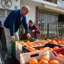 Έχτισαν με κλούβες πορτοκαλιών την είσοδο της ΔΕΗ Άργους