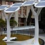 Βουλγαρία: Οι κάτοικοι του Μπουργκάς φορτίζουν τα τηλέφωνά τους από φουτουριστικά "δέντρα"