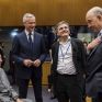 Τι προβλέπει η συμφωνία στο Eurogroup: Εκταμίευση 8,5 δισ. ευρώ και "ρήτρα ανάπτυξης" για το χρέος