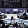 Ανοδική αντίδραση στις ευρωαγορές παρά τις βαριές απώλειες του πετρελαίου
