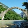Τα λάθη που οδήγησαν στην καταστροφή του γεφυριού της Πλάκας