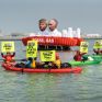 Greenpeace: Συνεχίζεται για περισσότερες από 18 ώρες η ειρηνική διαμαρτυρία στον τερματικό σταθμό υγροποιημένου αερίου Zeebrugge στο Βελγιο