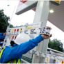 Στο στόχαστρο της Greenpeace πρατήρια της Shell στη Βρετανία