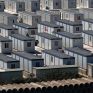 ΕΛΠΕ : Δωρίζουν 75 ειδικά κοντέινερ στον Μουζάλα για πρόσφυγες