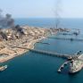 Το Ιράν συνεχίζει να φορτώνει πετρέλαιο σε τάνκερ