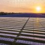 Στόχο για 47 GW φωτοβολταϊκών έως το 2030 και 4,6 GW ετησίως έθεσε το Ην. Βασίλειο