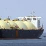 Γιατί μειώνονται οι τιμές LNG στην Ανατολική Μεσόγειο – Ο ρόλος της αποθήκευσης, οι εκτιμήσεις για τον χειμώνα και η εικόνα στην Ελλάδα