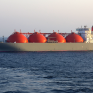 Γιατί η Ελλάδα πληρώνει ακριβότερα το LNG από τις ΗΠΑ σε σχέση με την υπόλοιπη Ευρώπη