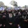 Οργισμένα ράσα,  βουλευτές και... δικηγόροι στήνουν μπλόκα στη Μικρή ΔΕΗ