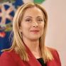 Η Μελόνι απαγορεύει τα φωτοβολταϊκά σε γη υψηλής παραγωγικότητας προκαλώντας αντιδράσεις