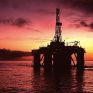 Βελτιωμένες προσφορές ζητάει το ΥΠΑΠΕΝ από Energean και ΕΛΠΕ στο διαγωνισμό για τα χερσαία οικόπεδα