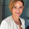 Σδούκου: Το χρονοδιάγραμμα για απλοποίηση ΑΠΕ, διαγωνισμούς, φωτοβολταϊκά σε κορεσμένες περιοχές, αποθήκευση και νέες «ταρίφες»