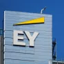EY: Επιβραδύνθηκε η μείωση εκπομπών αερίων του θερμοκηπίου το 2023 από τις επιχειρήσεις