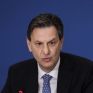 Θεαματική νίκη της Νέας Δημοκρατίας – Αυτοδύναμη κυβέρνηση, οχτακομματική Βουλή – Ο Θεόδωρος Σκυλακάκης «παίζει» για το ΥΠΕΝ
