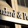 S&amp;P: Ανάσα για τη ΔΕΗ μόνο για μερικά τρίμηνα από τα λεφτά του ΑΔΜΗΕ  – Διαρκής ο κίνδυνος χρεωκοπίας