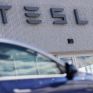 Κατηφορίζουν οι μετοχές της Tesla μετά την ανάκληση οχημάτων