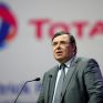 TotalEnergies: Η ΕΕ πρέπει να κλείσει συμφωνία για περισσότερο LNG από τις ΗΠΑ