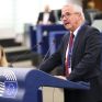 Μανιάτης: Η κυβέρνηση οδηγεί στην καταστροφή τον κλάδο των ηλιακών θερμοσιφώνων της χώρας