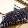 Ο γερμανικός σύνδεσμος BalkonSolar e.V. προειδοποιεί για το προτεινόμενο πλαίσιο αυτοκατανάλωσης: Πολύπλοκοι κανόνες που αυξάνουν το κόστος, θέτοντας εμπόδια στην εγκατάσταση φωτοβολταϊκών στο μπαλκόνι