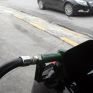 Κοντά στο 1 ευρώ οι επιβαρύνσεις στην τιμή της βενζίνης