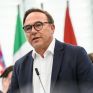 Π. Κόκκαλης: Κτύπημα στην περιβαλλοντική αιτία των πρόωρων θανάτων, η ψήφιση αυστηρότερων ορίων ατμοσφαιρικής ρύπανσης