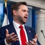 Βανς: Προτεραιότητα να διατηρηθεί χαμηλά η τιμή των καυσίμων