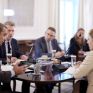 Μητσοτάκης: Στεκόμαστε δίπλα στο Ισραήλ, αλλά την ίδια στιγμή προτρέπουμε όλες τις πλευρές να δείξουν την απαραίτητη αυτοσυγκράτηση