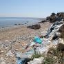 Αποκαλύφθηκε θαμμένη χωματερή σε παραλία του Αιγίου